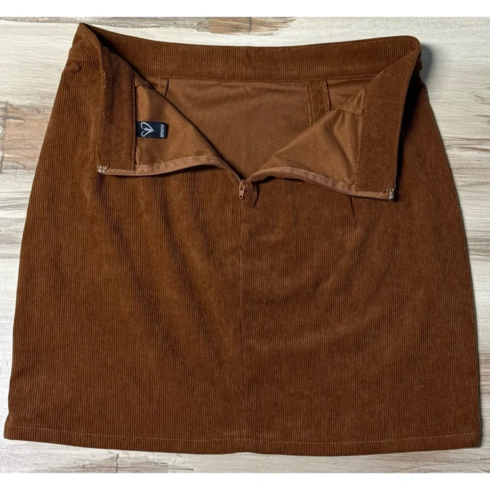 Windsor Corduroy High-Rise Mini Skirt w/ Side Slit Brown Size L - Picture 6 of 6